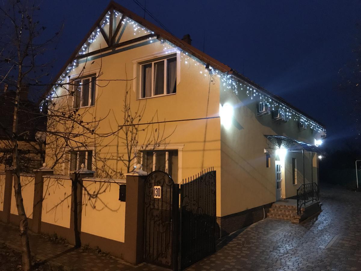 Міні Готель Вілла Вікторія Berehove  Exterior photo
