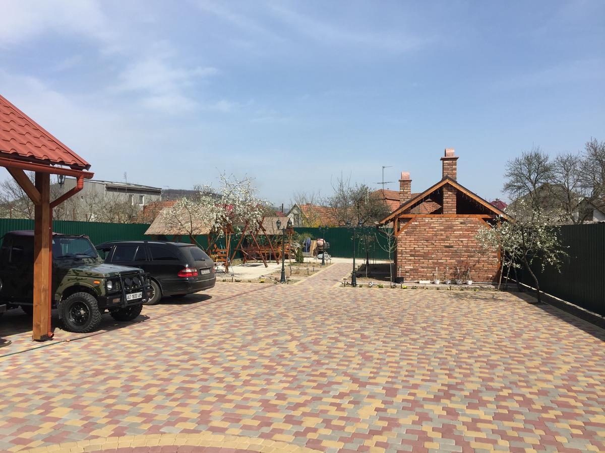 Міні Готель Вілла Вікторія Berehove  Exterior photo