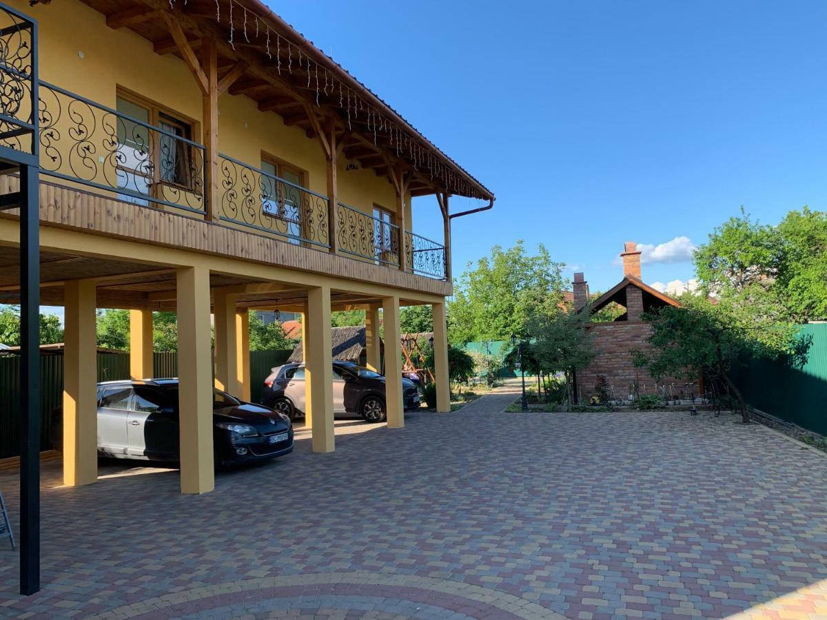 Міні Готель Вілла Вікторія Berehove  Exterior photo